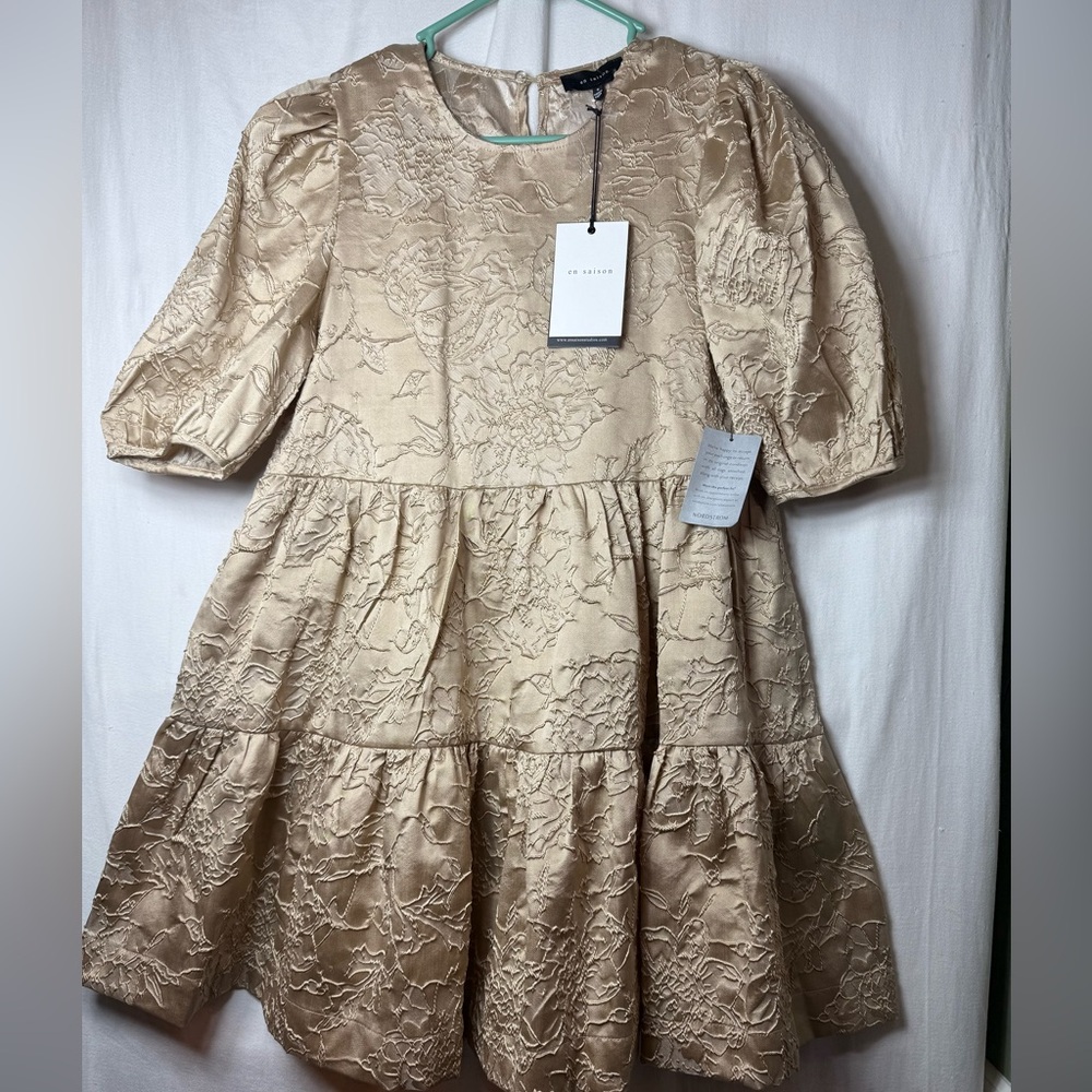 NWT En Saison Gold Floral Babydoll Dress